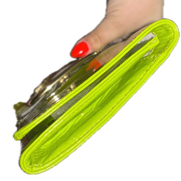 MICHAEL Michael Kors Women’s Sutton Leather Clutch, Lime - Picture 10 of 16